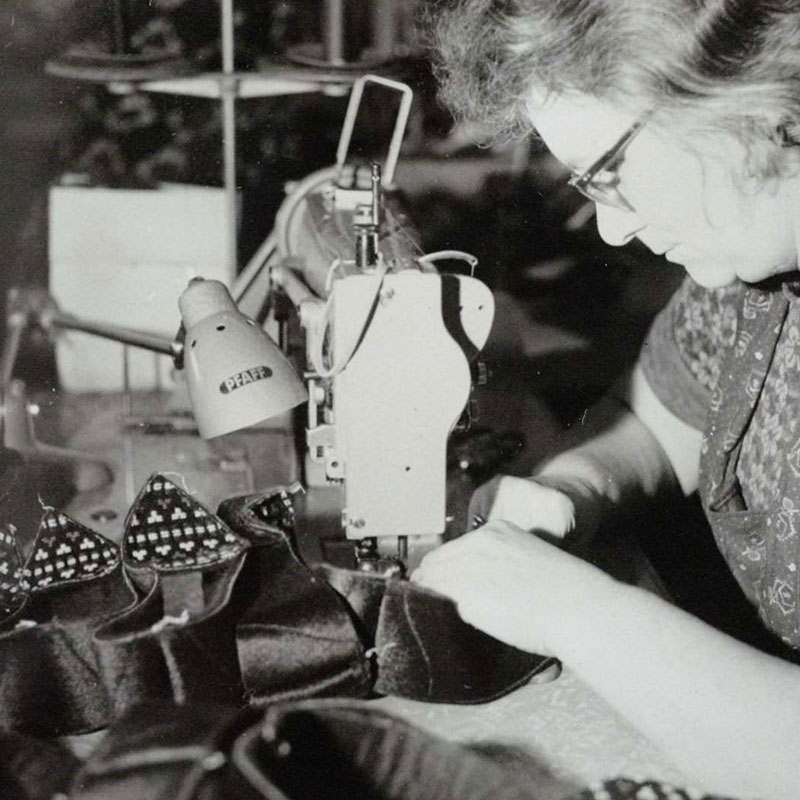 1948
Errichtung des ersten eigenen Produktionsbetriebes.