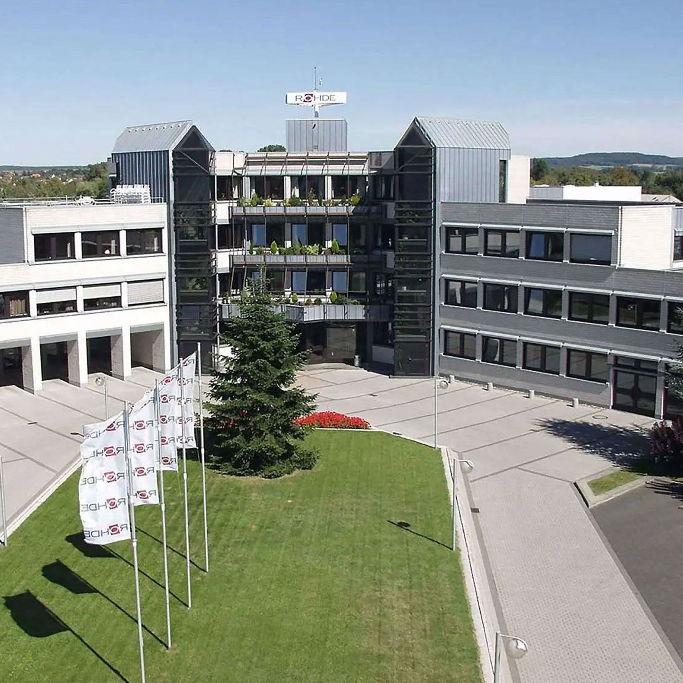 1986
Bezug des neuen Verwaltungsgebäudes in Schwalmstadt-Ziegenhain.