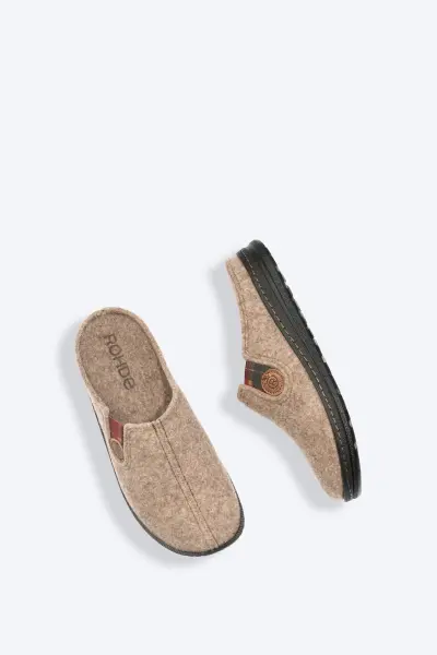 Product image of the product “Asiago Clog - Felt 0”
